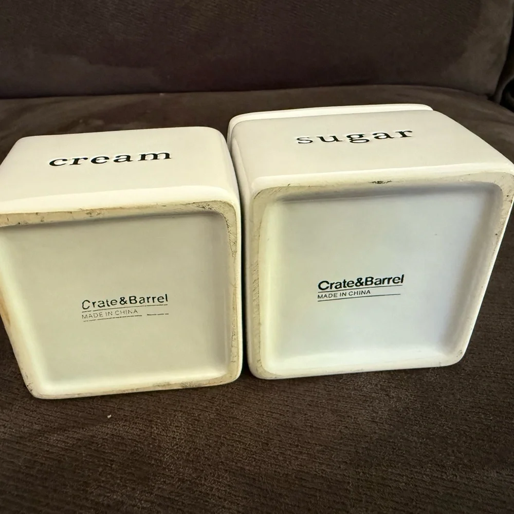 White Cream and Sugar Ceramic Set